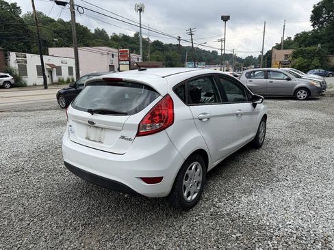 Used 2012 Ford Fiesta SE w/ Super Fuel Economy Pkg FWD image 8