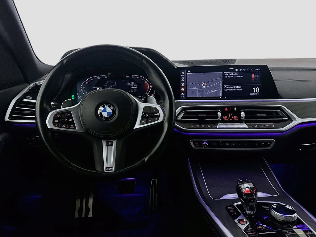 Used 2022 BMW X7 xDrive40i w/ M Sport Package AWD/4WD image 24