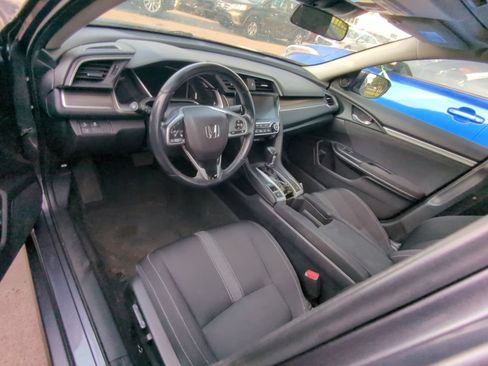 Used 2019 Honda Civic EX image 7