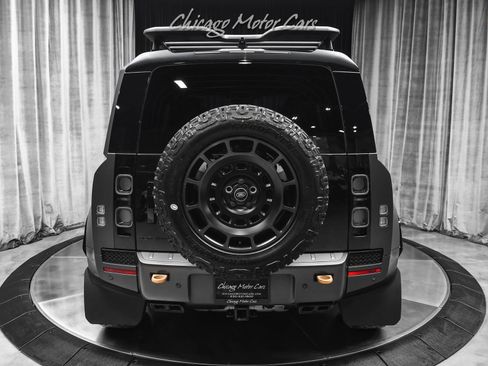 Used 2025 Land Rover Defender 110 AWD/4WD image 4
