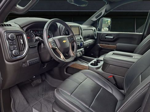Used 2022 Chevrolet Silverado 3500 High Country w/ Z71 Off-Road Package AWD/4WD image 5