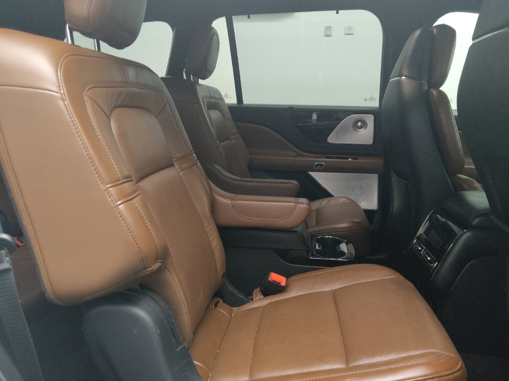 Used 2021 Lincoln Aviator Reserve w/ Equipment Group 201A RWD image 19