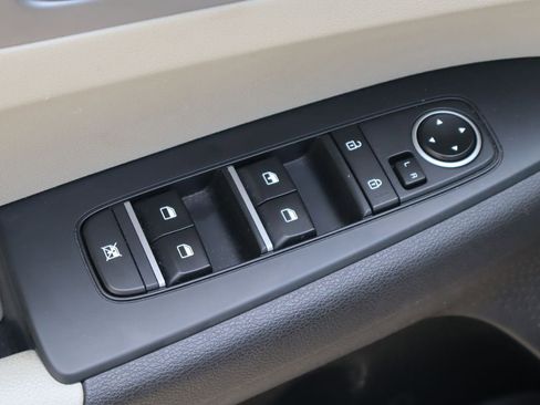 Used 2022 Kia Forte LXS image 19