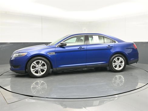 Used 2015 Ford Taurus SE FWD image 8