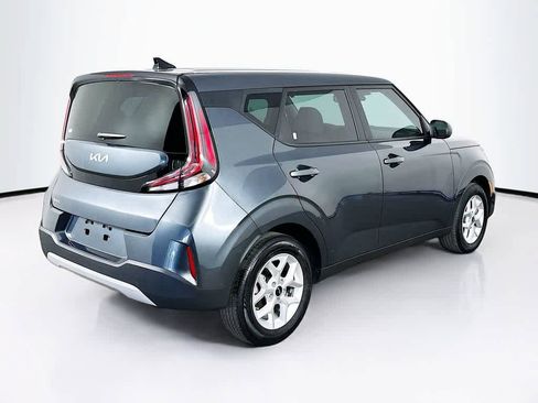 Used 2025 Kia Soul LX FWD image 23