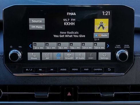 Used 2024 Mitsubishi Outlander SE image 16