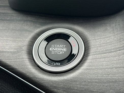 Used 2023 Jeep Grand Cherokee L Overland RWD image 23