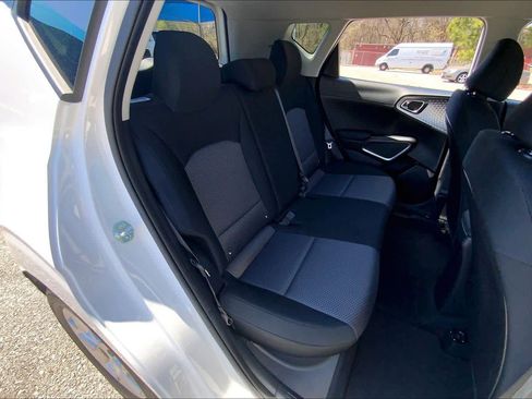 Used 2025 Kia Soul LX w/ LX Technology Package FWD image 20