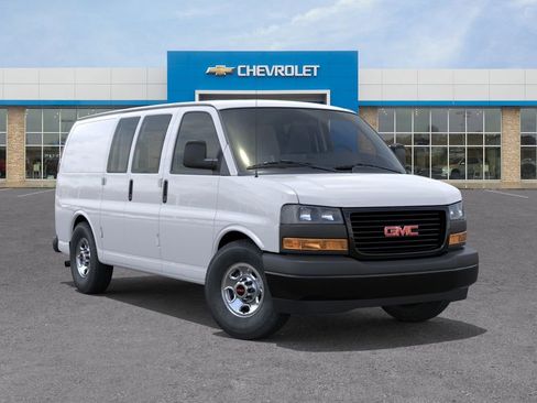 New 2026 GMC Savana 2500 RWD image 7