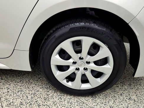 Used 2023 Toyota Corolla LE image 9