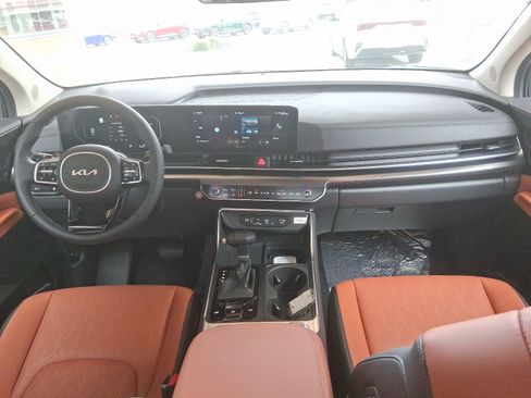 New 2026 Kia Carnival SX w/ SX Dark Edition Package FWD image 10