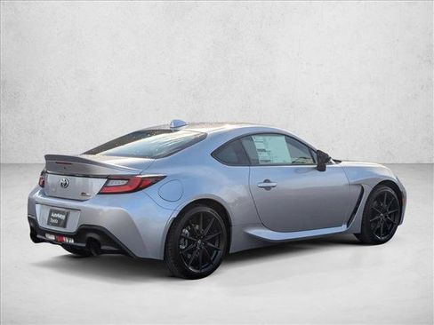 New 2025 Toyota GR86 Premium image 2