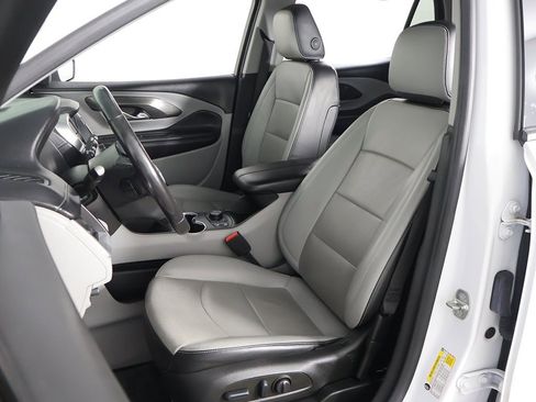 Used 2022 GMC Terrain SLT image 28