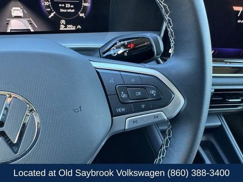 Used 2025 Volkswagen Tiguan SE image 41