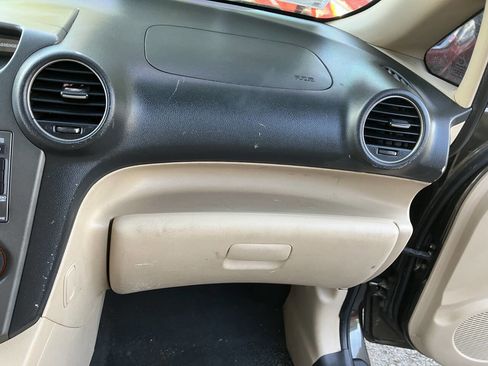 Used 2009 Kia Rondo LX image 23