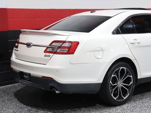 Used 2013 Ford Taurus SHO image 9