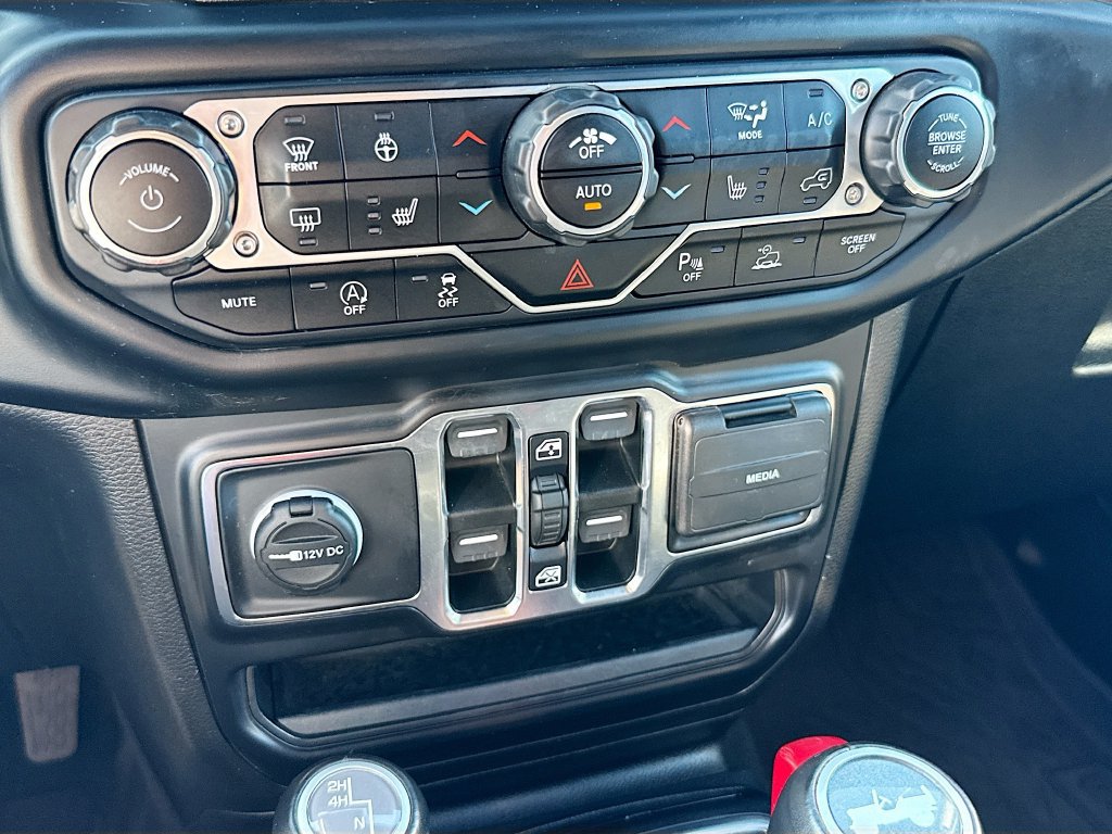 Certified 2022 Jeep Wrangler Unlimited Sahara AWD/4WD image 17