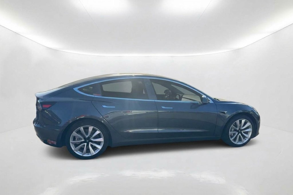 Used 2018 Tesla Model 3 Long Range RWD image 4