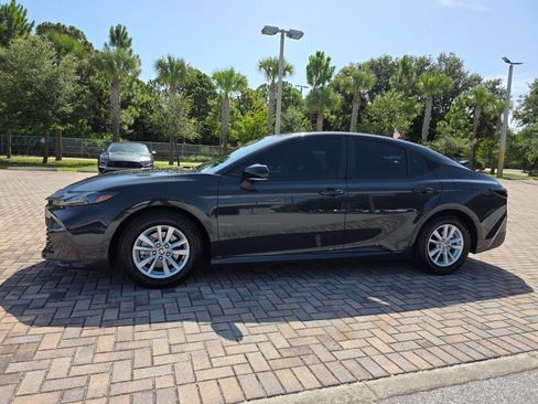 Used 2025 Toyota Camry LE FWD image 3