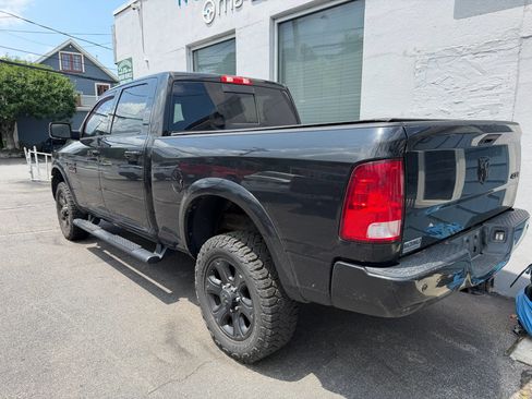 Used 2018 RAM 2500 Big Horn w/ Sport Appearance Group AWD/4WD image 2