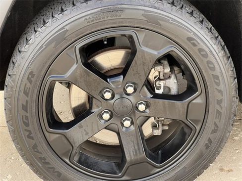 Used 2021 Jeep Grand Cherokee Freedom Edition image 7