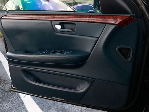 Used 2006 Cadillac DTS Limousine image 44