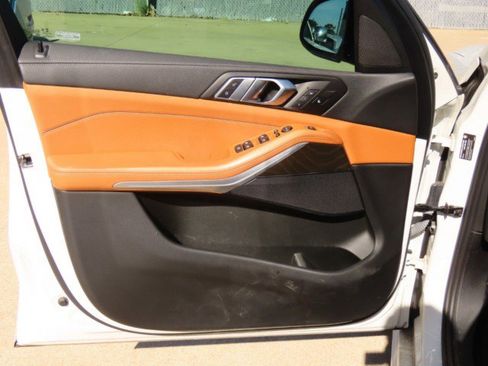 Used 2022 BMW X5 sDrive40i w/ M Sport Package image 21