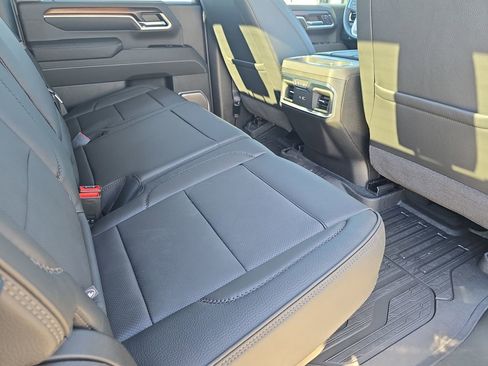 New 2026 GMC Sierra 2500 Denali w/ Denali Reserve Package AWD/4WD image 11