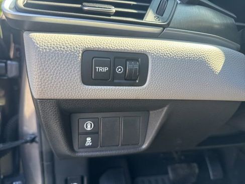 Used 2019 Honda Accord LX image 24