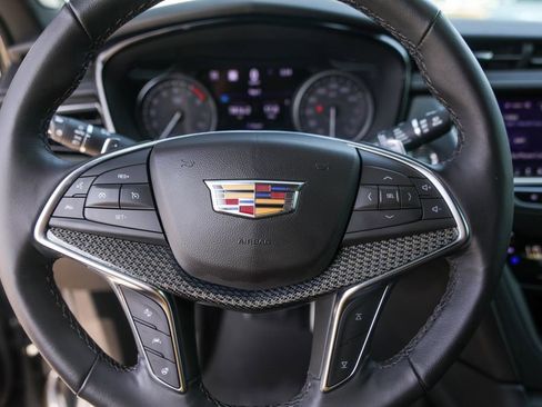 Certified 2024 Cadillac XT5 Sportv w/ Technology Package AWD/4WD image 12