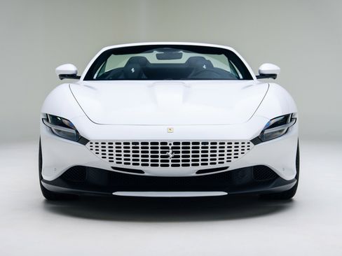 Used 2025 Ferrari Roma image 4