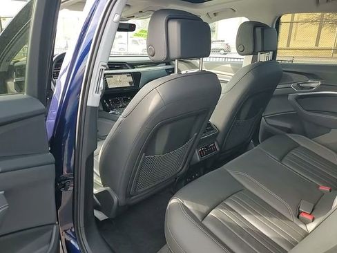 Used 2021 Audi e-tron Premium w/ Convenience Plus Package image 32