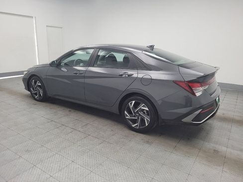 Used 2025 Hyundai Elantra Sport image 3