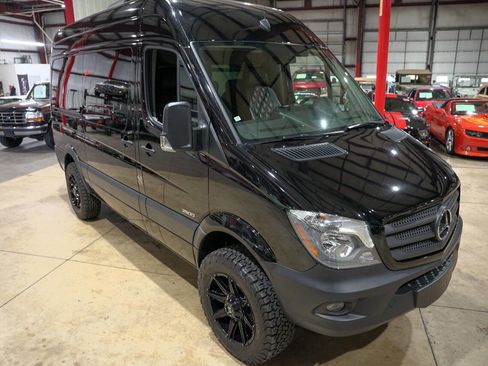 Used 2016 Freightliner Sprinter 2500 image 14