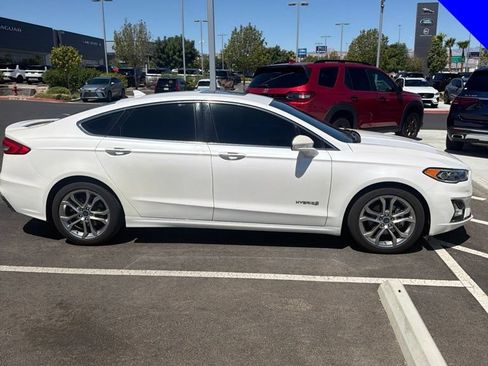 Used 2019 Ford Fusion Titanium FWD image 2
