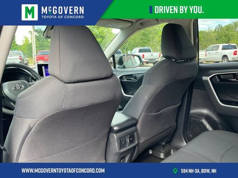 Used 2023 Toyota RAV4 LE AWD/4WD image 24