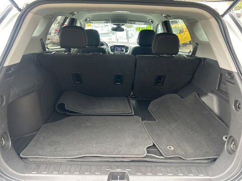 Certified 2023 GMC Terrain SLE w/ Driver Convenience Package image 13