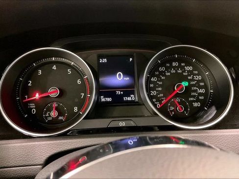 Used 2020 Volkswagen Golf 4-Door FWD image 20