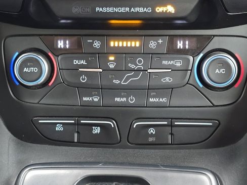 Used 2019 Ford Transit Connect XL image 11