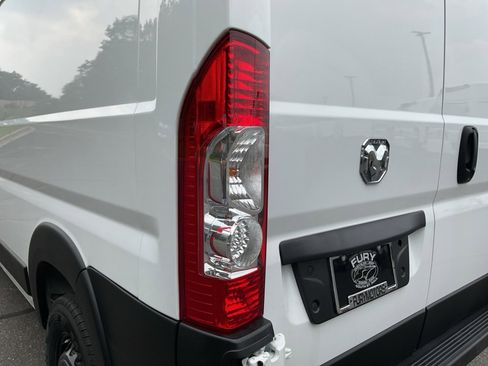Used 2025 RAM ProMaster 2500 w/ Convenience Group image 22