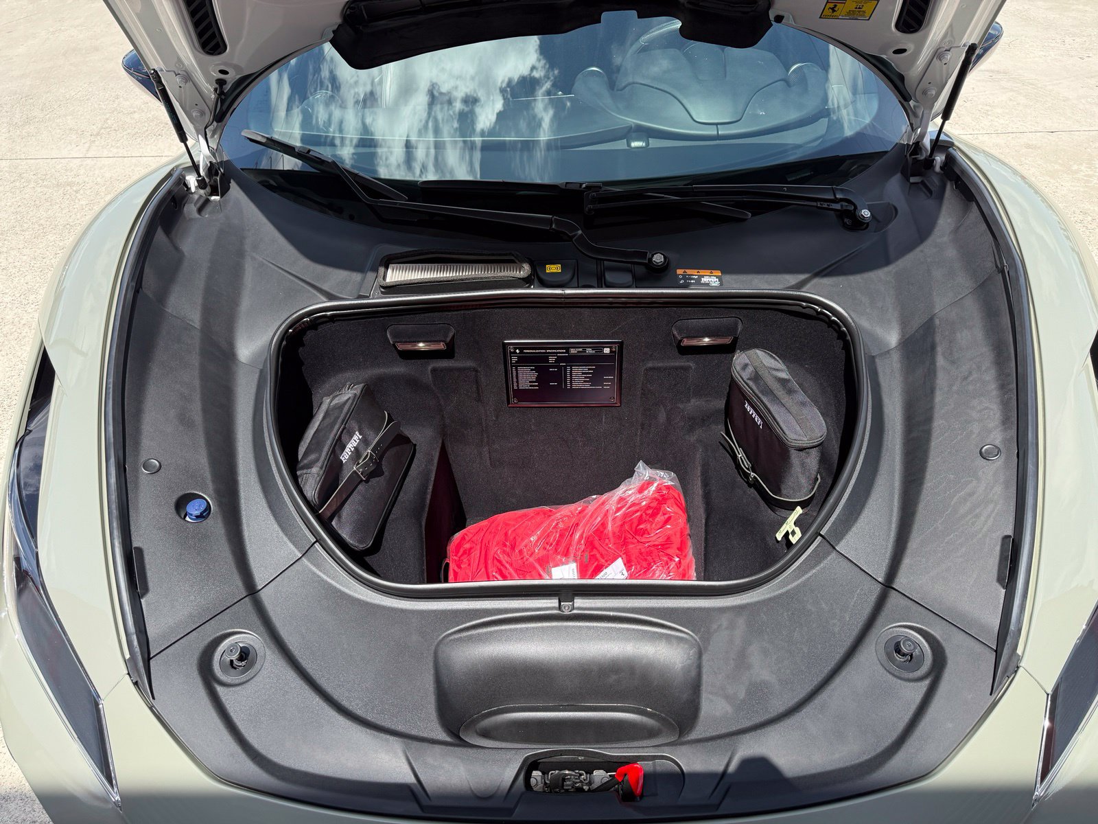 Used 2020 Ferrari F8 Tributo RWD image 17
