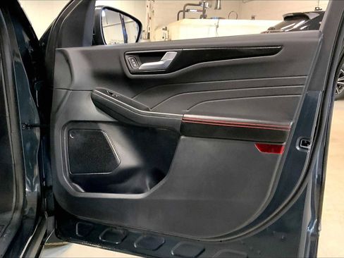 Used 2022 Ford Escape SEL w/ SEL Stealth AWD Package image 24