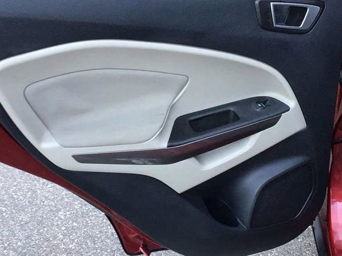 Used 2019 Ford EcoSport SE w/ SE Convenience Package image 13