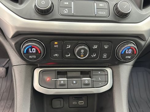 Used 2021 GMC Acadia SLT w/ Premium Package AWD/4WD image 20