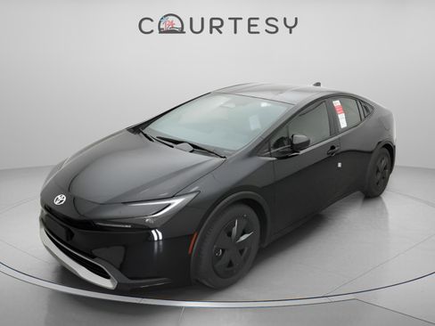 New 2025 Toyota Prius Plug-In Hybrid FWD image 33