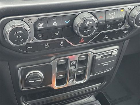 Used 2022 Jeep Wrangler Unlimited Sport image 37