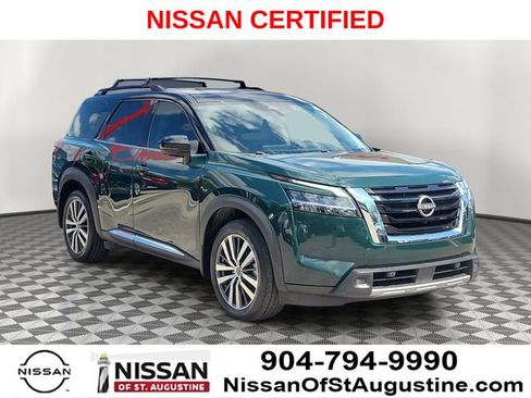Certified 2022 Nissan Pathfinder Platinum w/ Cargo Package AWD/4WD image 1