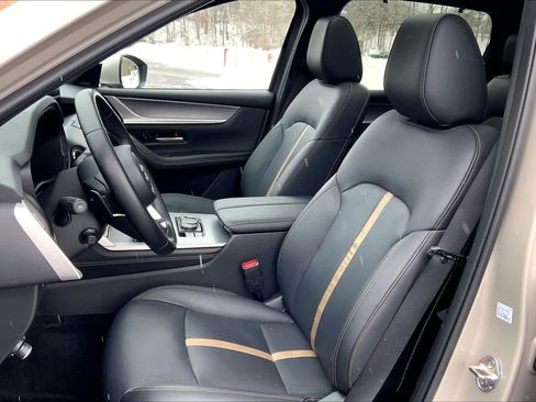 Used 2024 MAZDA CX-90 3.3 Turbo S w/ Premium Package image 9