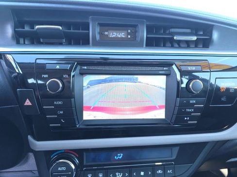 Used 2016 Toyota Corolla LE image 20