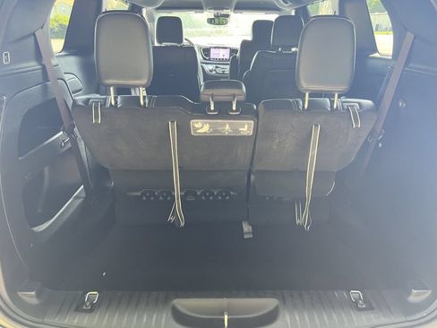 Used 2021 Chrysler Pacifica Touring-L w/ S Appearance Package FWD image 20